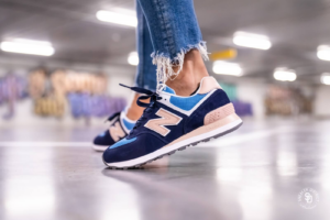 Alternative view of Giày New Balance 574 'Navy Pink' WL574WND