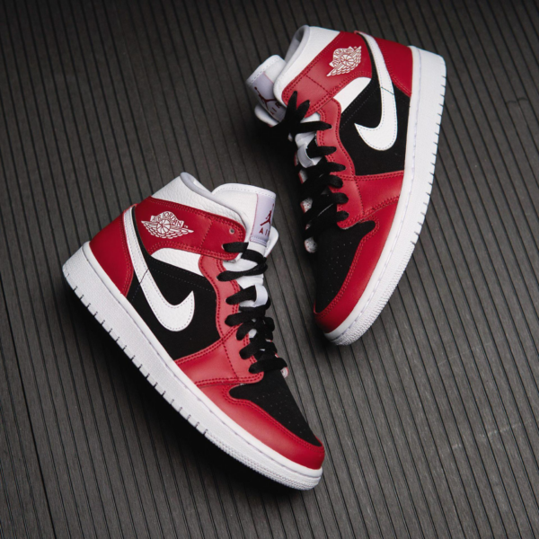 Giày Nike Air Jordan 1 Mid 'Gym Red Black' BQ6472-601 - Ảnh 8