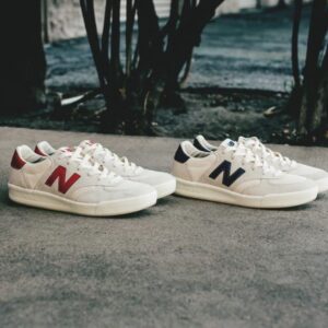 Alternative view of Giày New Balance 300 White Navy CRT300WA