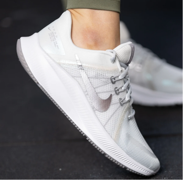 Giày Nike Wmns Quest 4 Premium 'Metallic Lustre' DA8723-011 - Ảnh 2