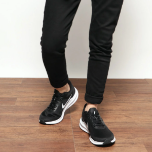 Alternative view of Giày Nike Downshifter 10 4E Wide 'Black White' CI9982-004