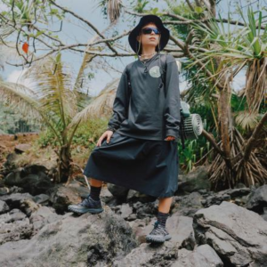 Alternative view of Giày Nike ACG Mountain Fly Low 'Black Green Abyss' DC9660-001