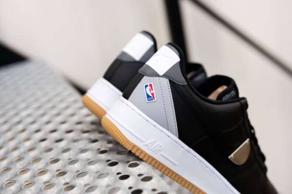 Giày Nike NBA x Air Force 1 07 LV8 Black Wolf Grey CT2298-001 - Ảnh 3