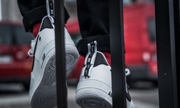 Giày Nike Air Force 1 '07 Lv8 Utility Low AJ7747-100 - Ảnh 6