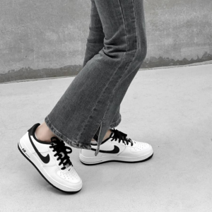 Alternative view of Giày Nike Air Force 1 '06 GS 'White Black' DH9600-102