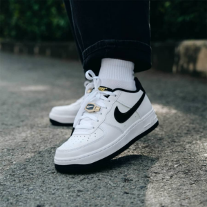 Giay Nike Air Force 1 GS World Champs 'White' DQ0300-100