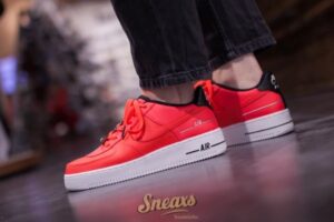 Alternative view of Giày Nike Air Force 1 LV8 3 GS 'Laser Crimson' CJ4092-600