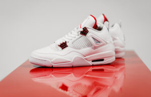 Alternative view of Giày Nike Air Jordan 4 Metallic Pack White Red CT8527-112
