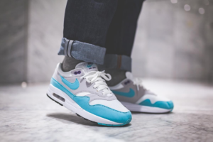 Alternative view of Giày Nike Air Max 1 Anniversary 'Aqua' 908375-105