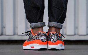 Giay Nike Air Max 1 'Just Do It Pack Black Orange' 875844-008