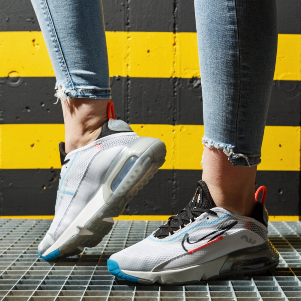 Giày Nike Air Max 2090 GS 'Pure Platinum' CJ4066-100 - Ảnh 2