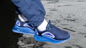 Alternative view of Giày Nike Air Max 720 (GS) 'Dark Blue' AQ3196-401