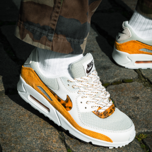 Alternative view of Giày Nike Air Max 90 'Leopard' DQ9316-001