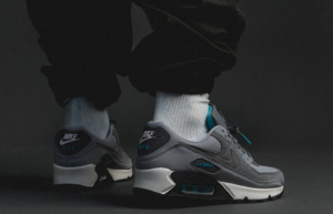 Giay Nike Air Max 90 'Wolf Grey Chlorine Blue' DM0029-002