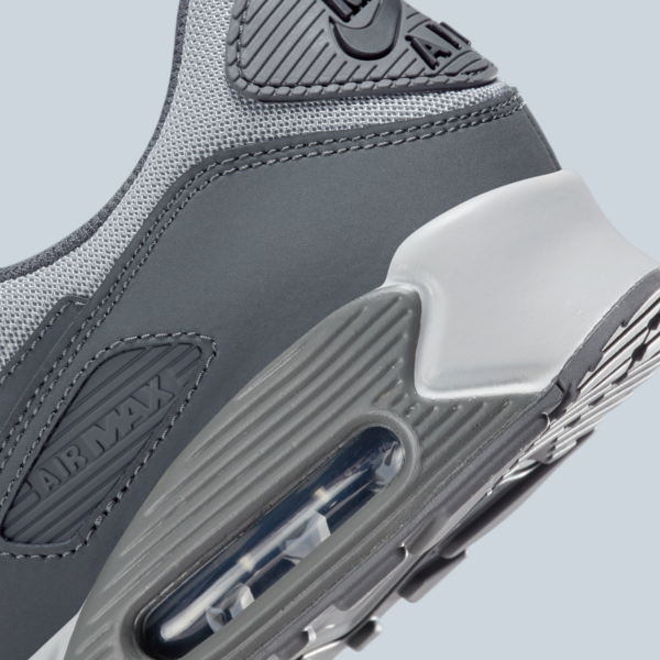 Giay Nike Air Max 90 'Jewel Wolf Grey' DX2656-002