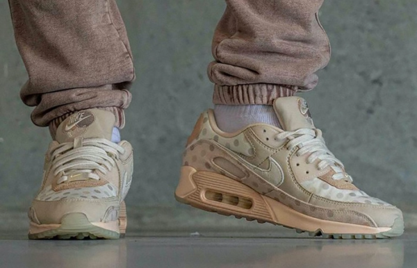 Giày Nike Air Max 90 NRG 'Venn Diagram Shimmer Polka' CZ1929-200 - Ảnh 3