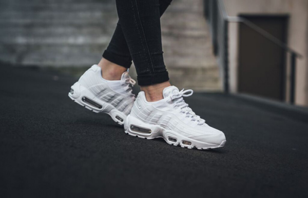 Giày Nike Air Max 95 'Triple White' CT1268-100 - Ảnh 6