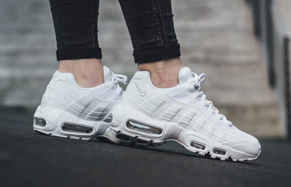 Giày Nike Air Max 95 'Triple White' CT1268-100 - Ảnh 4