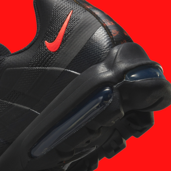 Giay Nike Air Max 95 Ultra 'Black Crimson' DX2658-001