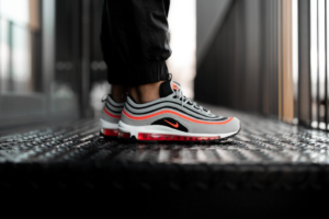 Alternative view of Giày Nike Air Max 97 'Wolf Grey Radiant Red' DB4611-002