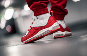 Alternative view of Giày Nike Air Max 98 'University Red' 640744-602