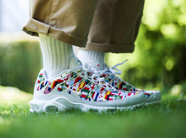 Giày Nike Air Max Plus 'International Flag' AO5117-100 - Ảnh 3