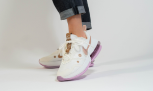 Alternative view of Giày Nike Wmns Air Max Up 'Sail Metallic Red Bronze' DB9582-100