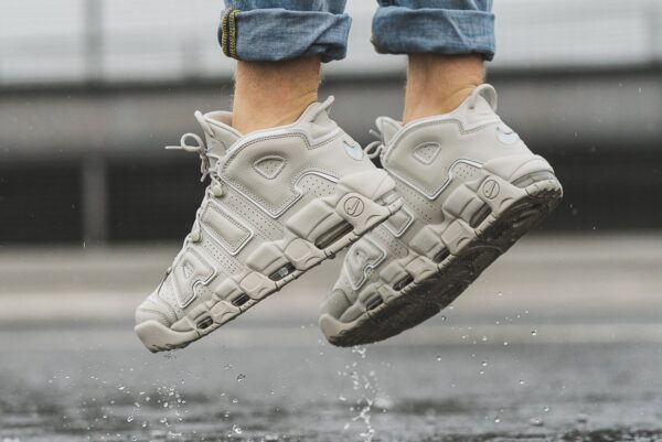 Giày Nike Air More Uptempo GS 'Light Bone' 415082-006 - Ảnh 4