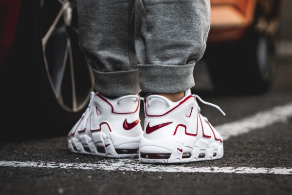 Giày Nike Air More Uptempo 'White Varsity Red' 921948-102 - Ảnh 4