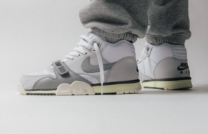 Giay Nike Air Trainer 1 'Photon Dust Light Smoke Grey' DM0521-001
