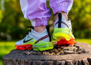 Alternative view of Giày Nike Air VaporMax Flyknit 3 'Neon Collection' AJ6900-100