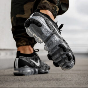 Alternative view of Giày Nike Air VaporMax Flyknit 3 'Oreo' AJ6900-002