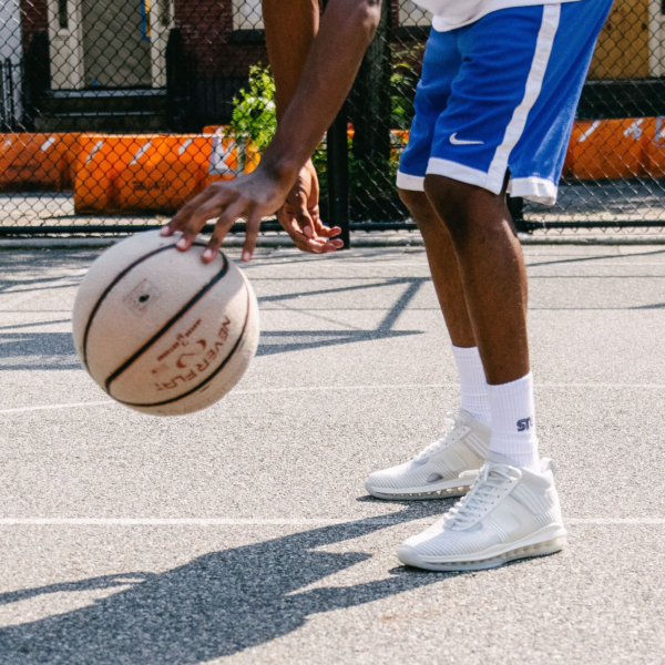 Giày Nike John Elliott x LeBron Icon QS 'White' AQ0114-101 - Ảnh 2