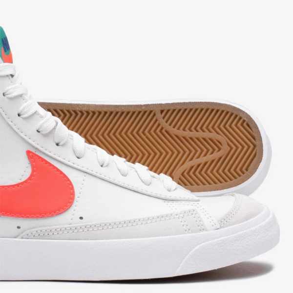 Giày Nike Blazer Mid 77 GS 'Platinum Tint Bright Crimson' DA4086-004 - Ảnh 5