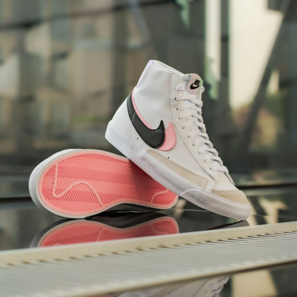 Giày Nike Blazer Mid '77 SE GS 'White Arctic Punch' DD1847-101 - Ảnh 4