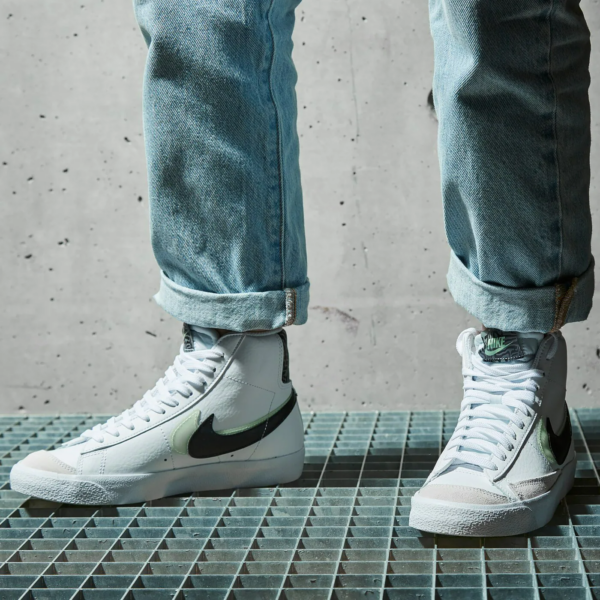Giày Nike Blazer Mid '77 SE GS 'Double Swoosh White Vapor Green' DD1847-100 - Ảnh 4