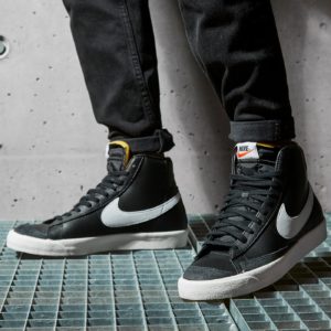 Giay Nike Blazer Mid 77 Vintage 'Black Sail' BQ6806-002