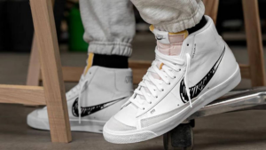 Alternative view of Giày Nike Blazer Mid 77 'Sketch Black' CW7580-101