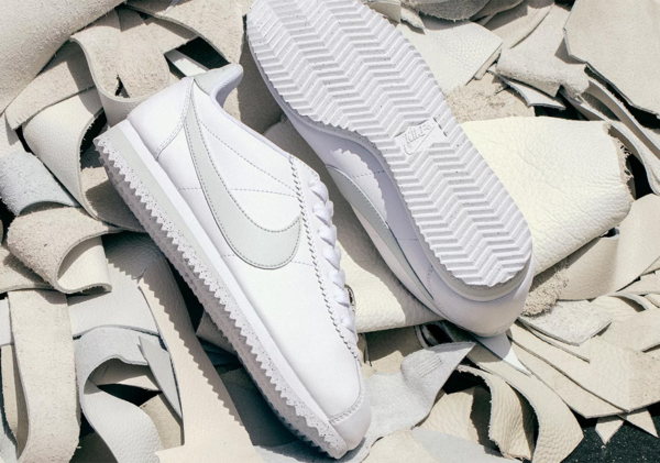Giày Nike Wmns Classic Cortez Flyleather 'White Light Silver' AR4874-100 - Ảnh 6