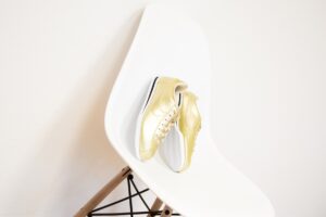 Alternative view of Giày Nike Cortez SE 'Gold Metallic Pack' 859569-900