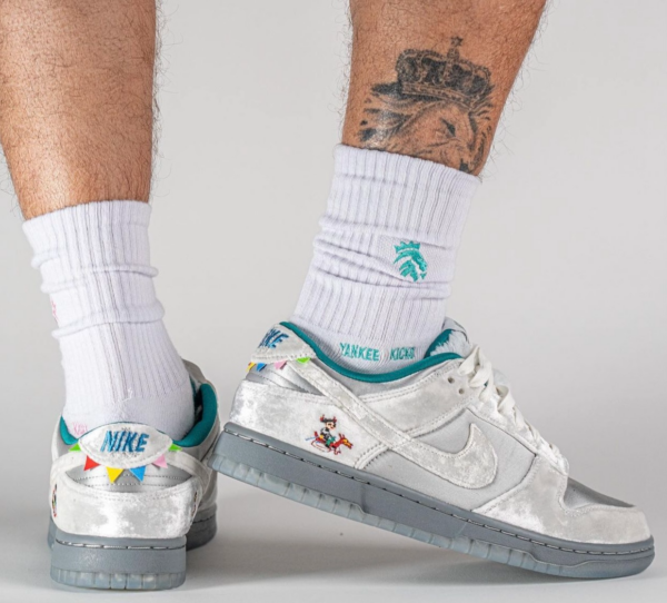 Giày Nike Wmns Dunk Low 'Ice' DO2326-001 - Ảnh 3