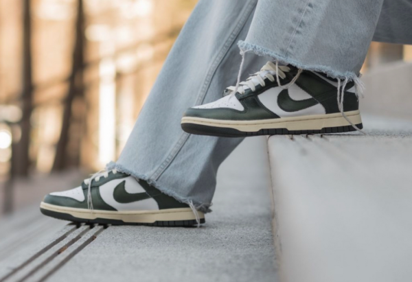 Giày Nike Wmns Dunk Low 'Vintage Green' DQ8580-100 - Ảnh 4