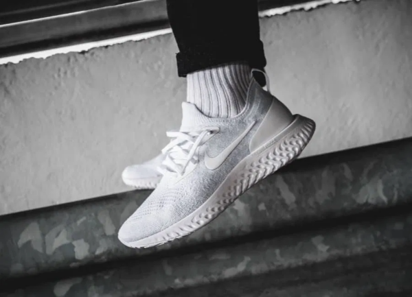 Giày Nike Epic React Flyknit 'Triple White' AQ0067-102 - Ảnh 3