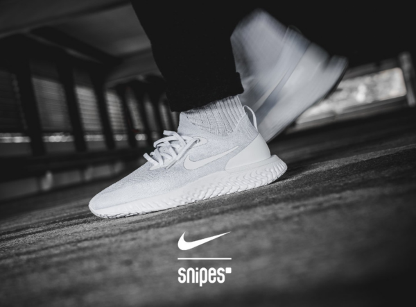 Giày Nike Epic React Flyknit 'Triple White' AQ0067-102 - Ảnh 4