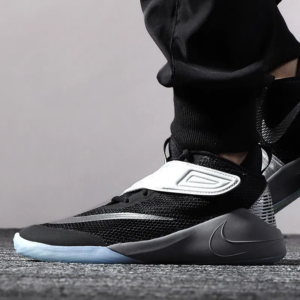 Alternative view of Giày Nike Future Flight 2 GS ‘Black Grey’ AT5687-001