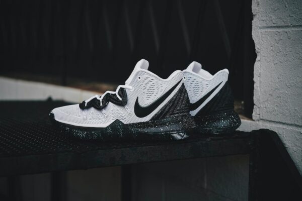 Giày Nike Kyrie 5 'Oreo' AO2918-100 - Ảnh 7