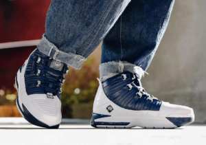 Alternative view of Giày Nike Zoom LeBron 3 Retro 'Midnight Navy' AO2434-103