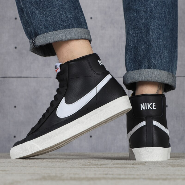 Giay Nike Blazer Mid 77 Vintage 'Black Sail' BQ6806-002