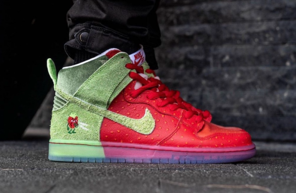 Giày Nike Dunk High SB 'Strawberry Cough' CW7093-600 - Ảnh 5