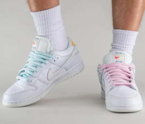 Alternative view of Giày Nike SB Dunk Low 'Be True' DR4876-100